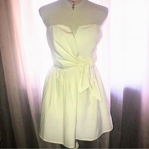 San Joy, Ivory Sweetheart Neckline Strapless, Fit to Flare, Dress, SZ Med.